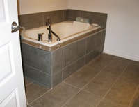 Condo 4 1/2 (triplex) à louer Proche du CARREFOUR LAVAL/CENTROPOLIS** 1 MOIS DE LOYER GRATUIT ! (Dur... (image 4)