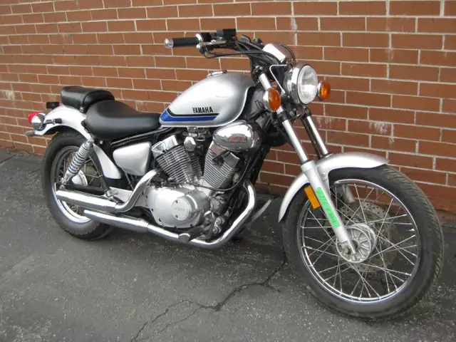 2019 YAMAHA VSTAR XV 250 in Street, Cruisers & Choppers in City of Toronto - Image 2