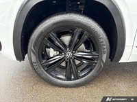 This Volkswagen Atlas Cross Sport delivers a Regular Unleaded V-6 3.6 L/220 engine powering this Aut... (image 8)