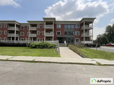 Titre : PROMESSE D' ACHAT ACCEPTEE ' REALISATION DES CONDITIONS EN COURS ! Condo lumineux « 3 ½ » da...