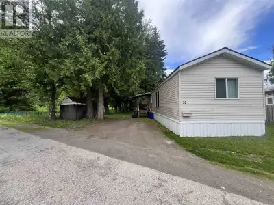 Forest-like setting, peaceful and tranquil with the home situated at the back of the park. This 2014...