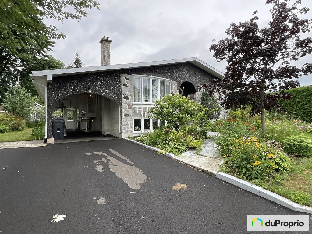 $649,000 - Bungalow for sale in Charlesbourg — photo 1