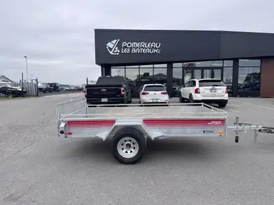 000793 COTÉ FERMÉ - RAMPE - JACK. Informations du véhicule fournies par AutoHebdo.net .