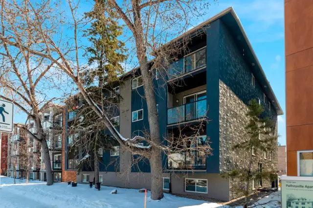 SHORT TERM RENTAL AIRBNB FRIENDLY KENSINGTON CONDO FOR SALE