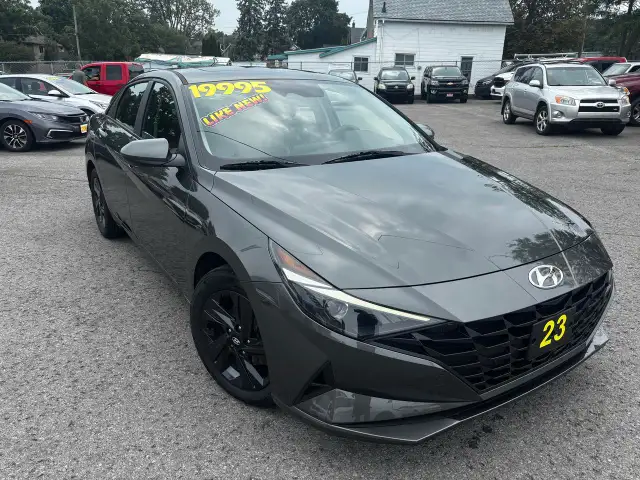 2023 Hyundai Elantra Preferred, Sunroof, Navigation, Remote Star