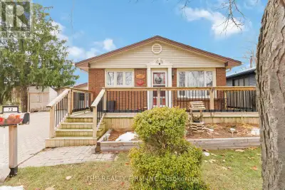 Welcome to 72 Metcalfe Crescent, a beautifully maintained 4 level backsplit nestled on a quiet, fami...