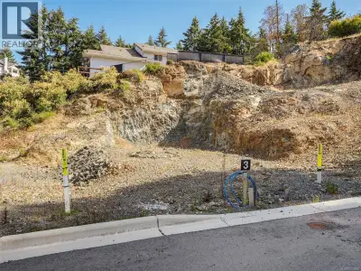 Centrally located on a no-thru / quiet road in the Thetis Heights Neighbourhood of Vibrant Langford....