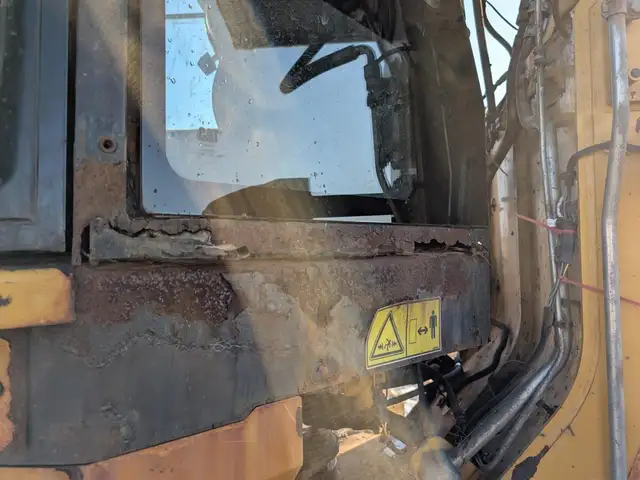 2012 CATERPILLAR 924H in Heavy Equipment in Edmonton - Image 25