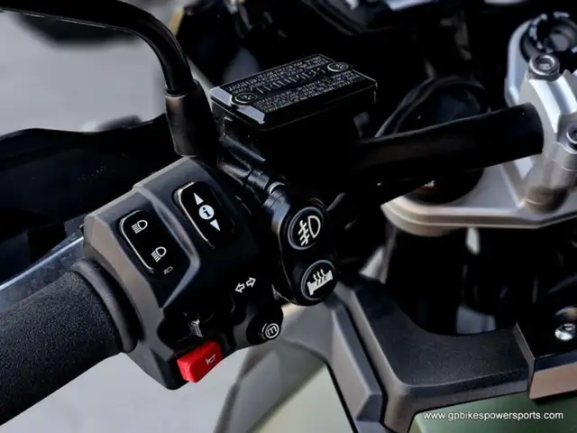 2017 Triumph Tiger Explorer XCA Matt Khaki Green in Dirt Bikes & Motocross in Oshawa / Durham Region - Image 10