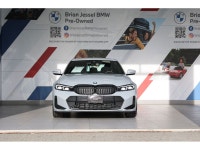 Sunroof, Heated Seats, Apple CarPlay, Navigation, Blind Spot Detection, Lane Departure Warning, Forw... (image 1)