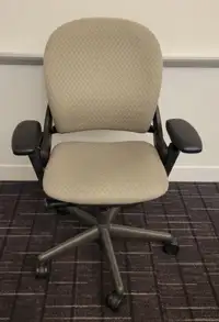 Steelcase Leap V1 Chair-Excellent Condition-Call us now!