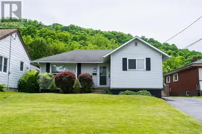 Remember the three L's. LOCATION, LOCATION, LOCATION! Welcome to 15 Alba Street, located on Stoney C...