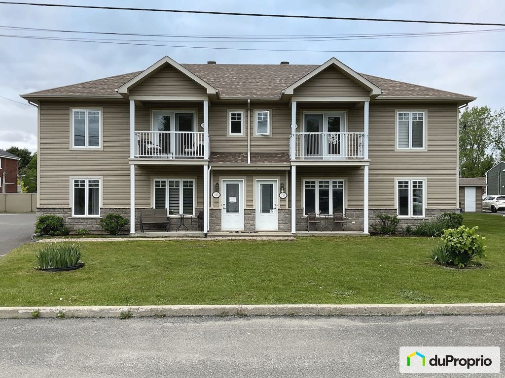 $829,000 - Quadruplex for sale in Drummondville (St-Nicéphore) — photo 1