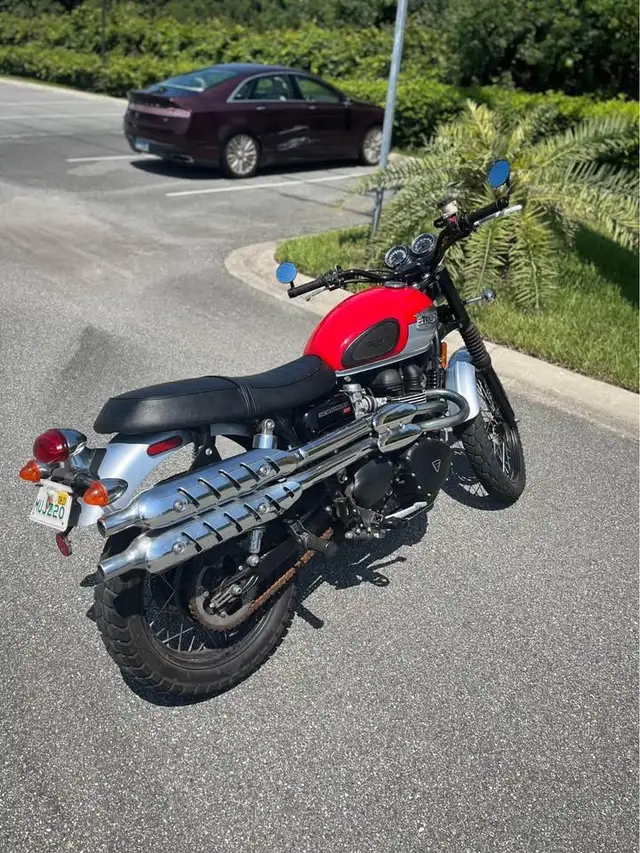 2016 TRIUMPH SCRAMBLER 900-RED! in Street, Cruisers & Choppers in Saskatoon - Image 10