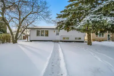 3E//Winnipeg/Showings NOW | Offers ANYTIME!! | Open House Sunday, 2:30-4pm | Incredible opportunity...