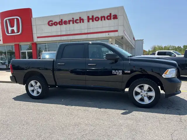 2022 Ram 1500 Classic Express64385358320001124