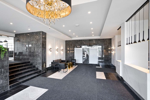 3980 Boulevard Saint-Elzéar O — photo 2