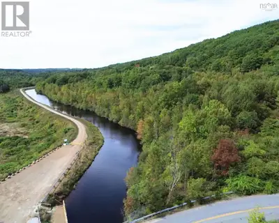 EXCEPTIONAL VITICULTURAL OPPORTUNITY IN PRESTIGIOUS GASPEREAU VALLEY This extraordinary opportunity...