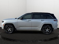 This 2025 JEEP GRAND CHEROKEE SUMMIT 4X4 has the following options Palermo Leather Seats, Dual-Pane... (image 1)