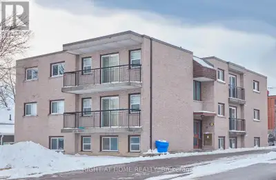 102 - 946 MASSON STREET Oshawa (Centennial), Ontario