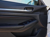 Sunroof, Aluminum Wheels, Navigation, Climate Control, Heated Seats! SR PREMIUM PACKAGE 12.3 HD colo... (image 5)