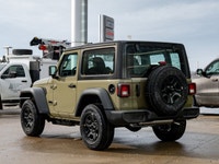 Welcome to Barrie Dodge Chrysler Jeep. 2.0L I-4 intercooled turbo engine - 4x4 drivetrain - Bucket s... (image 5)