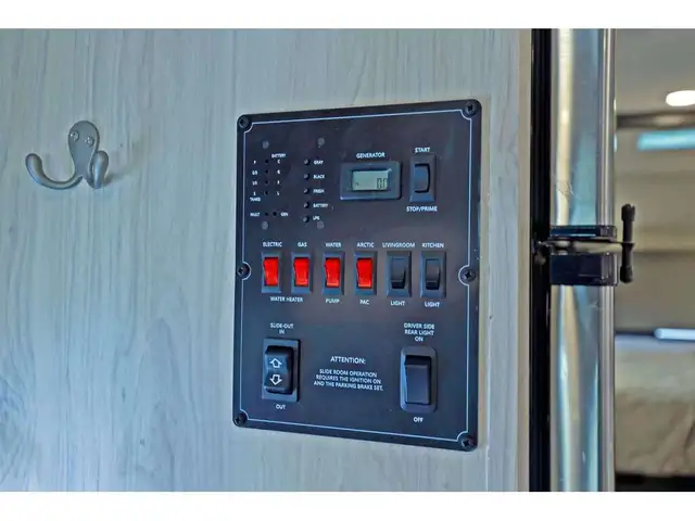 2024 Forest River Sunseeker 3250 2 extension 2024 + lit superpos in RVs & Motorhomes in Laval / North Shore - Image 14