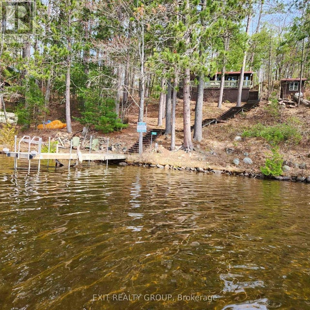 102 MAZINAW LAKE Addington Highlands, Ontario Houses for Sale