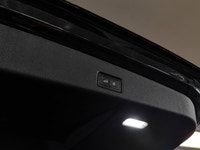 Experience groundbreaking innovation and refined comfort in this 2025 Audi Q5 Progressiv, equipped w... (image 8)