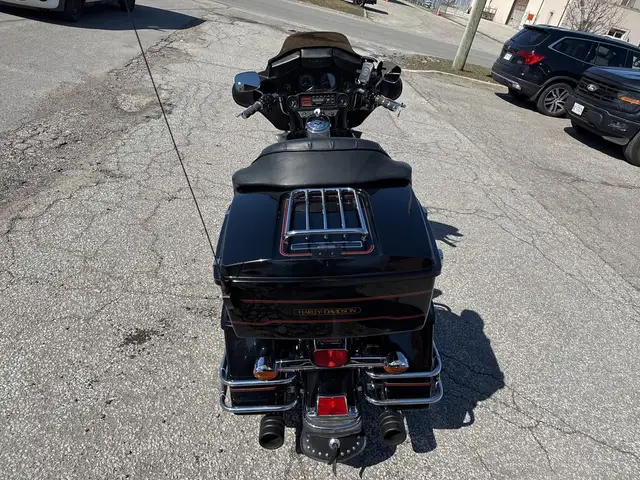 2001 Harley-Davidson Electra Glide Classic ~ ELECTRA GLIDE ~ 88C in Sport Touring in City of Toronto - Image 21