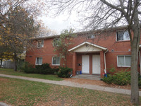 2 Bedroom unit close to Barrie's waterfront - great price!