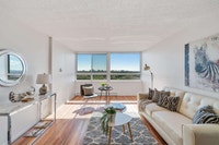 1 Month Free Rent Holiday Cheer - Joyful savings! Visitez notre site Web : https://www.capreit.ca/fr... (image 8)