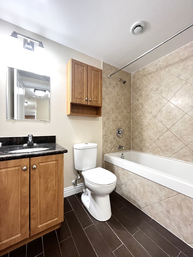 Upscale 2 bedroom at The James Steps from Dalhousie September Long