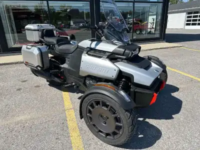 Lapointe Sports Inc CAN-AM Canyon XT 2025 Le Canyon XT est parfait pour deux avec un dossier passage...