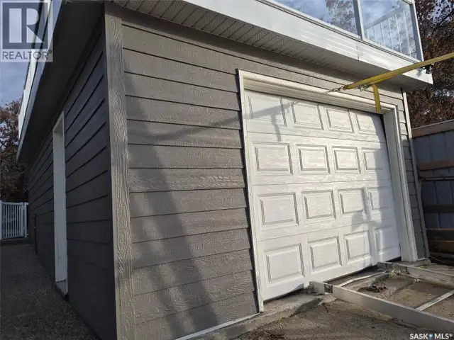 2 Lakeview LANE Katepwa Beach, Saskatchewan in Houses for Sale in Regina - Image 30