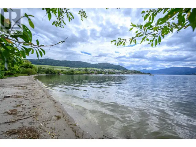 2612 Lakeshore Road Vernon, British Columbia in Houses for Sale in Vernon - Image 5