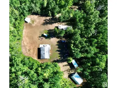 Affordable acreage just a short drive to the north shore of Pigeon Lake. 4.5 acres, fully serviced l...