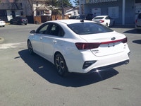 2020 Kia Forte Price $11999 178500 KM ON or QC Safety Included Warranty Included Carfax Included Aut... (image 5)