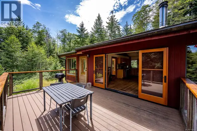 9900 Greenhill Rd Denman Island, British Columbia in Houses for Sale in Comox / Courtenay / Cumberland - Image 14