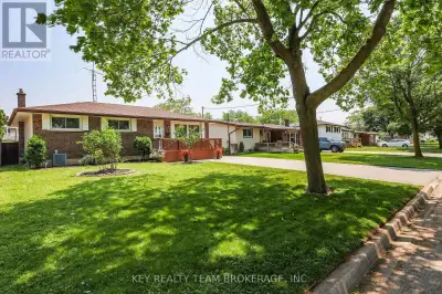 Open Houses 2-4 pm Saturday July 5th. WELCOME TO 20 HUNTLEY CRES. DON'T MISS OUT ON THIS SOLID 3 BDR...