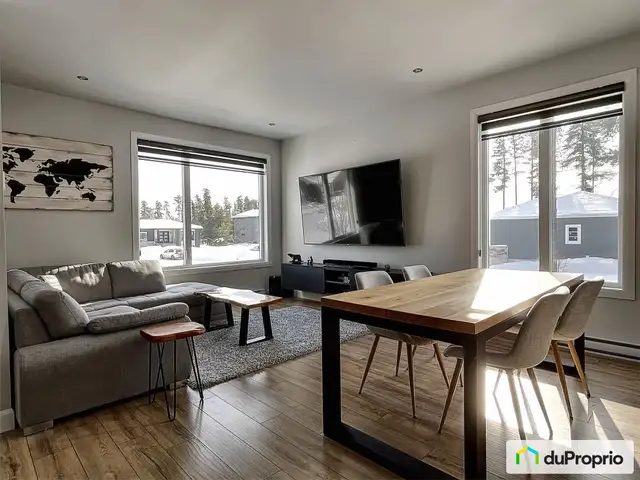$575,000 - Bungalow for sale in St-Honore-De-Chicoutimi in Houses for Sale in Saguenay - Image 5