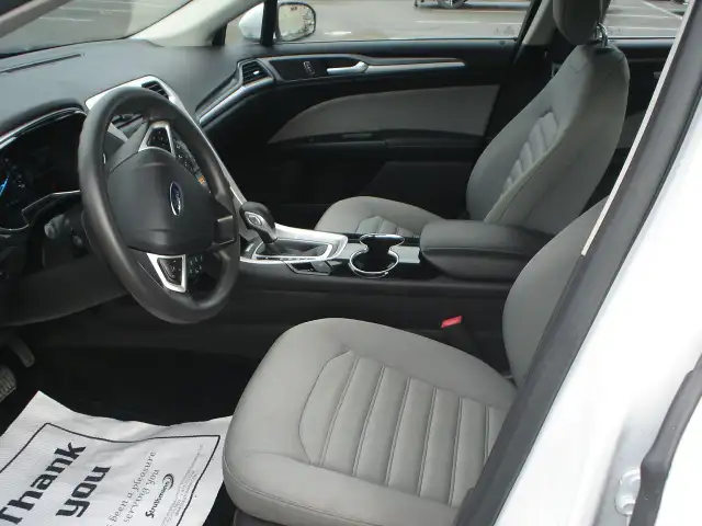 2014 Ford Fusion 4dr Sdn S Hybrid FWD in Cars & Trucks in Mississauga / Peel Region - Image 13