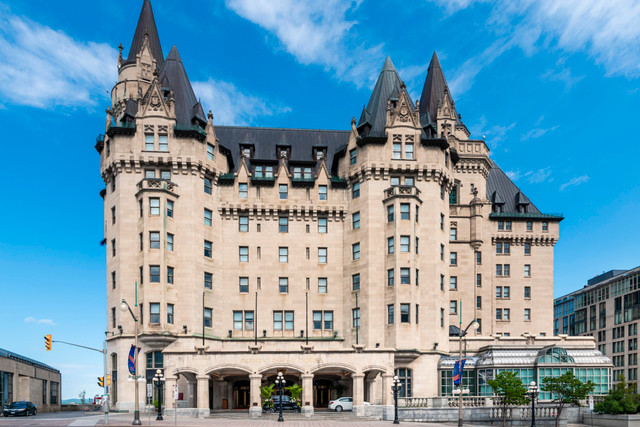 Access professional coworking space in Fairmont Chateau Laurier in Commercial & Office Space for Rent in Ottawa - Image 2
