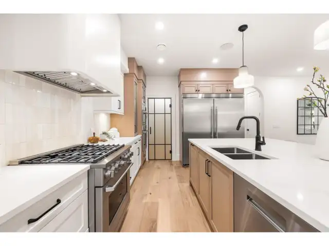 4347 232 STREET Langley, British Columbia in Condos for Sale in Abbotsford - Image 14