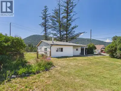 Welcome to this well-maintained single-level rancher, offering 3 bedrooms and 1 bathroom on a spacio...