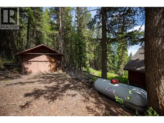 7750 BURGESS ROAD Deka Lake / Sulphurous / Hathaway Lakes, Briti in Houses for Sale in 100 Mile House - Image 24