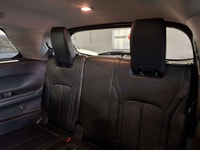 **MONTH-END SPECIAL!!! ****FORMER DAILY RENTAL** FEATURING : AWD, PANORAMIC ROOF, 7 PASSENGER SEATIN... (image 9)