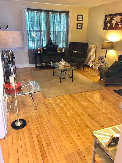 • The extra large 2 bedroom apartment is in an adult building located Downtown at 321 Regent Street....