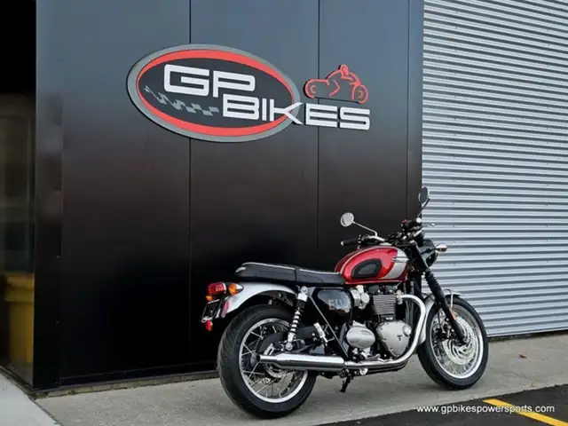 Triumph Bonneville T120 Elvis Presley Limited Edition Carn in Street, Cruisers & Choppers in Oshawa / Durham Region - Image 4