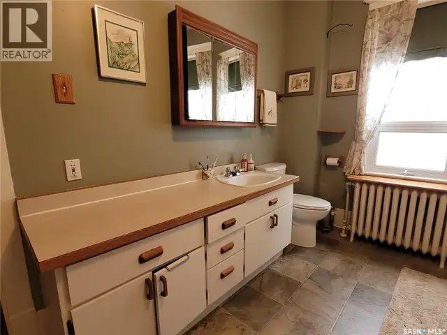 717 Coteau AVENUE Weyburn, Saskatchewan in Houses for Sale in Regina - Image 12